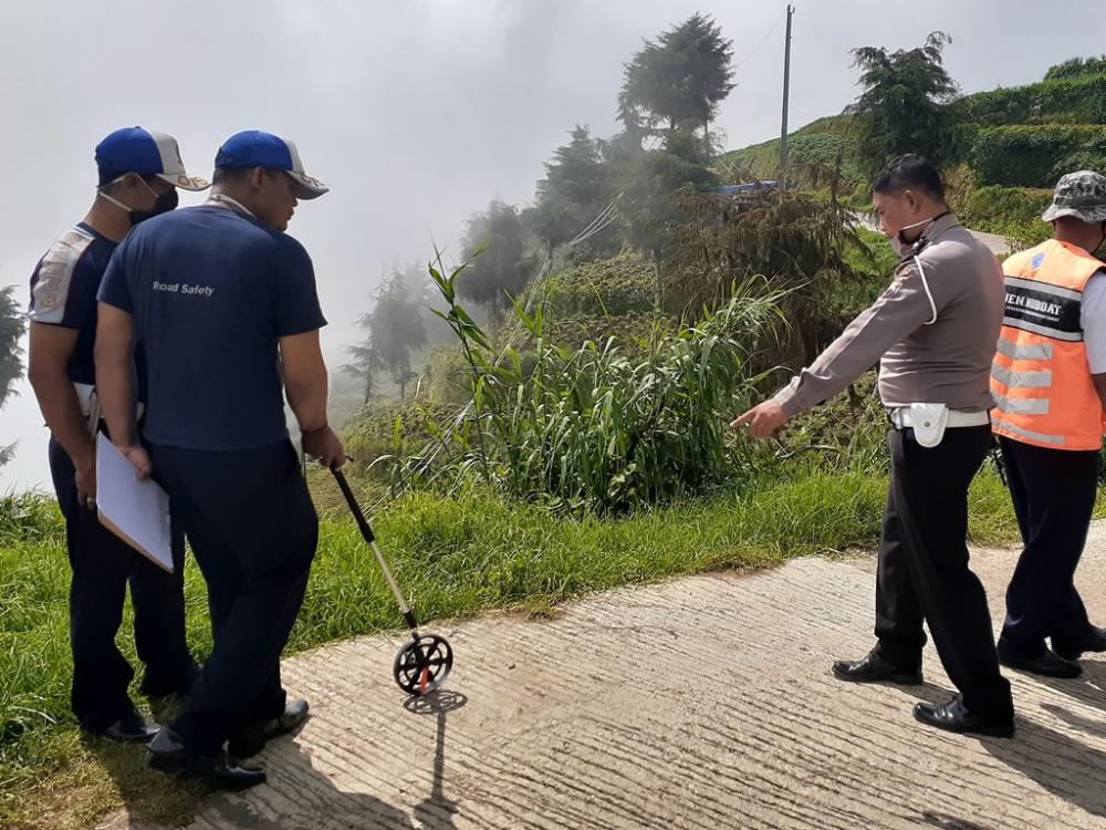 Dinas Perhubungan Batang Tinjau Jalur Deles Dieng