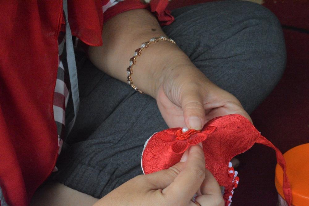 PASANG AKSESORIS BUNGA