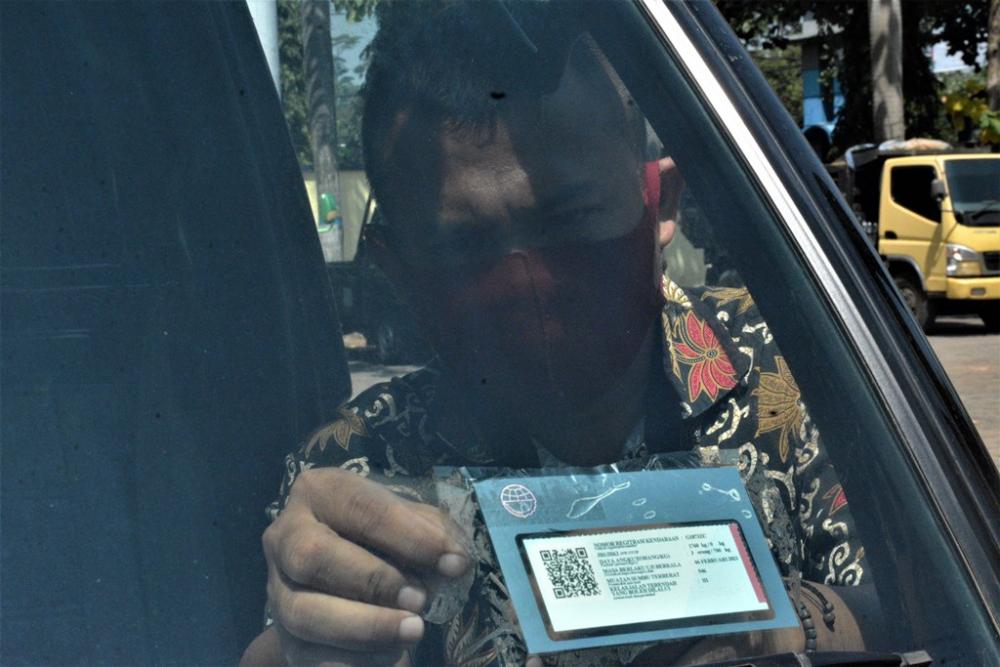 TEMPEL STIKER BARCODE UJI KIR