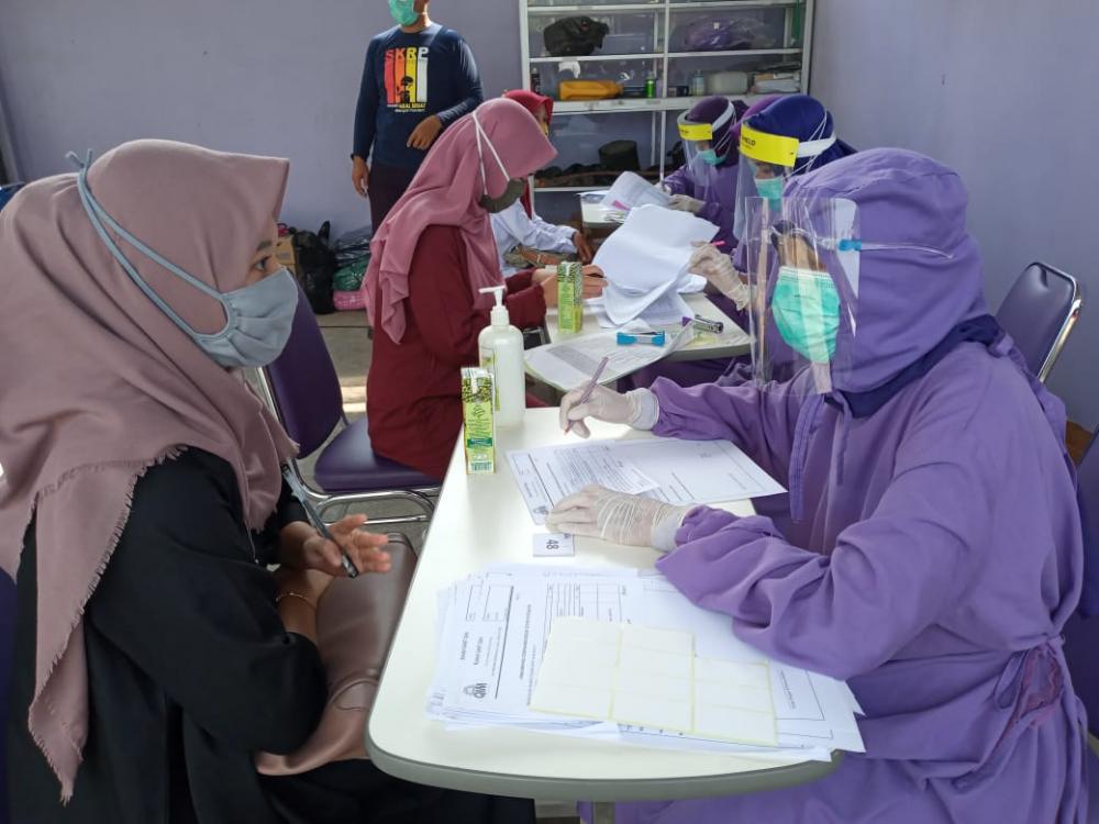 Pastikan Terbebas Covid-19, Petugas Sensus Jalani Rapid Test