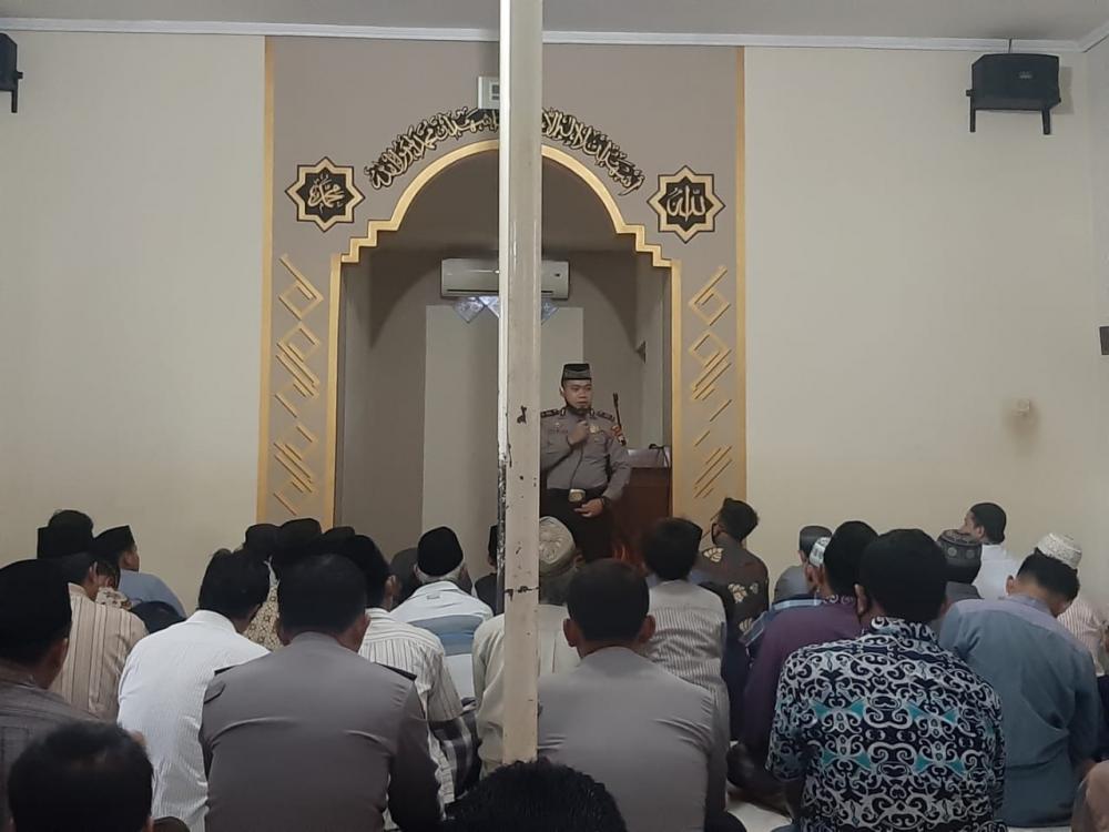 Safari Jumat Kamtibmas, Polsek Limpung Imbau Warga Taati Prokes