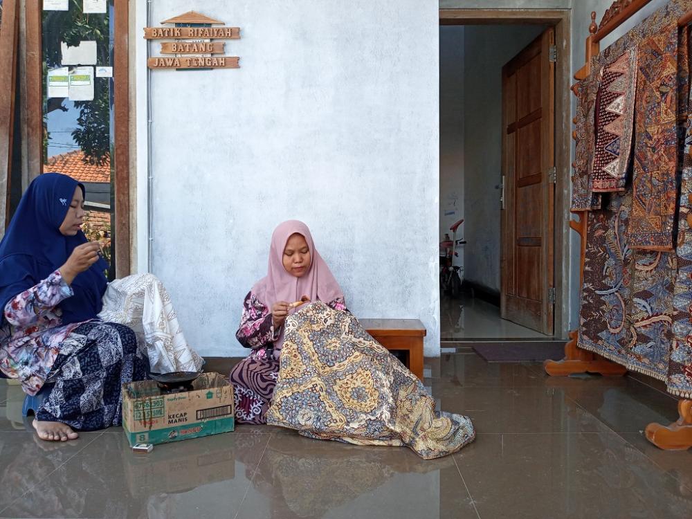 BATIK KLOWONGAN yang SYARAT MAKNA