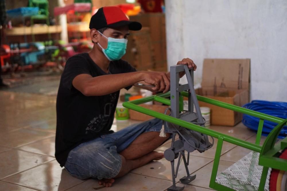 PASANG ROBOT ke KERETA