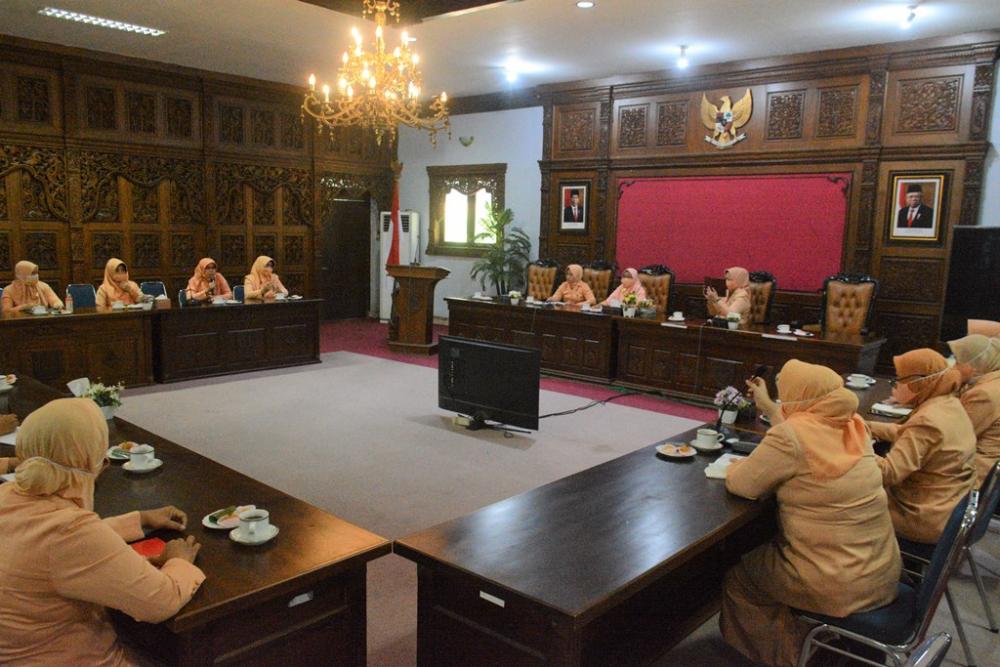 Dharma Wanita Persatuan Provinsi Jawa Tengah Kujungan Kerja di Batang