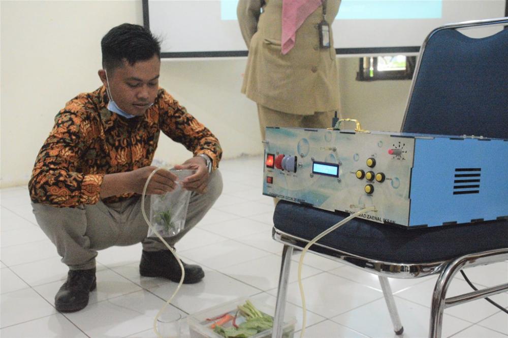 PERAGAKAN ALAT STERILISASI PODUK PERTANIAN