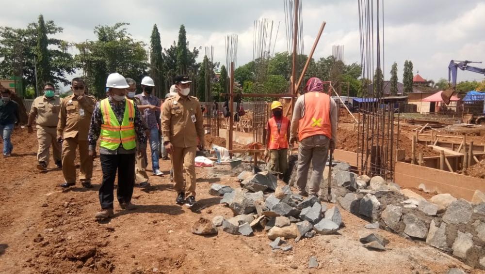 Bupati Batang Minta, Proyek GOR Indor Segera Dikerjakan Sesuai Target  