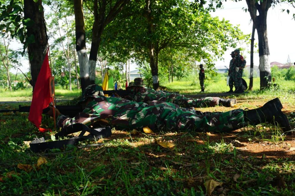 Asah Kemampuan Prajurit dengan Latihan Menembak