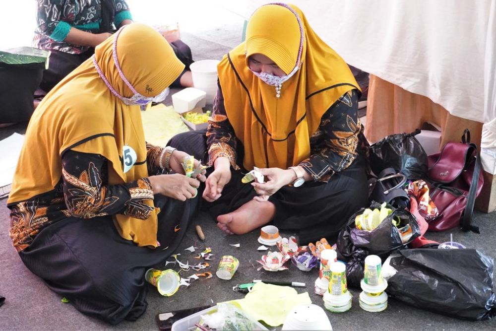 GUNTING BOTOL PLASTIK