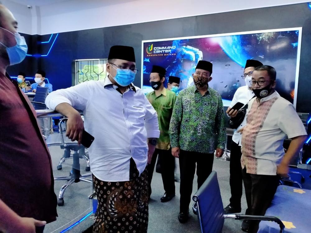 Menag Diskusi Bersama Bupati Batang Sukseskan Pesantren
