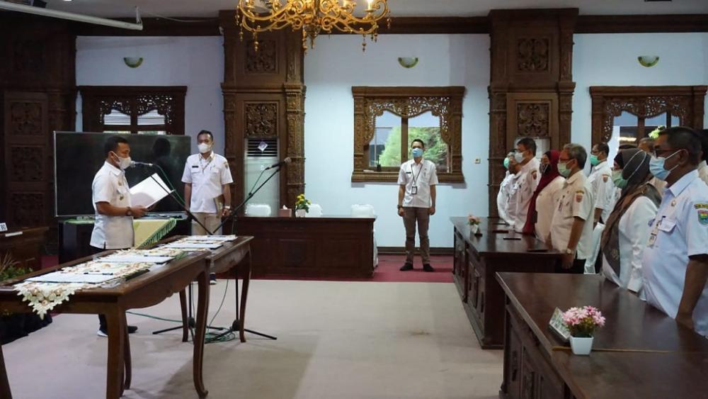 Penghujung 2020, Bupati Batang Lantik Pejabat Baru