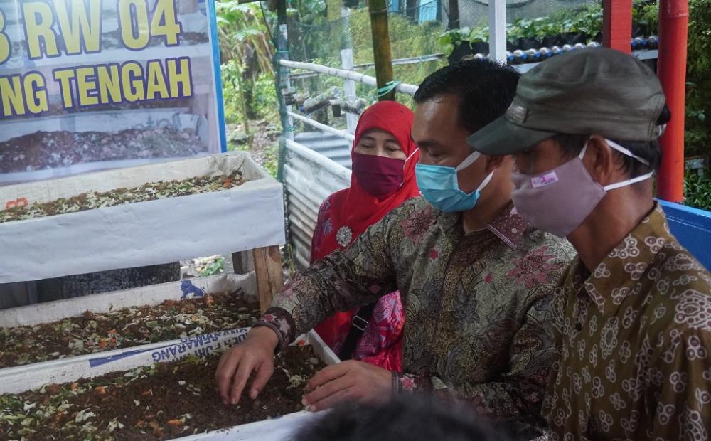 Bupati Batang Tinjau Pemanfaatan Anggaran Untuk Setiap RT