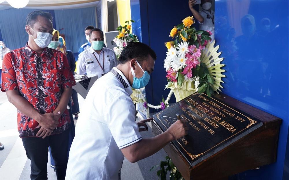 Bupati Batang Resmikan Gedung Baru PT. BPR BAPERA