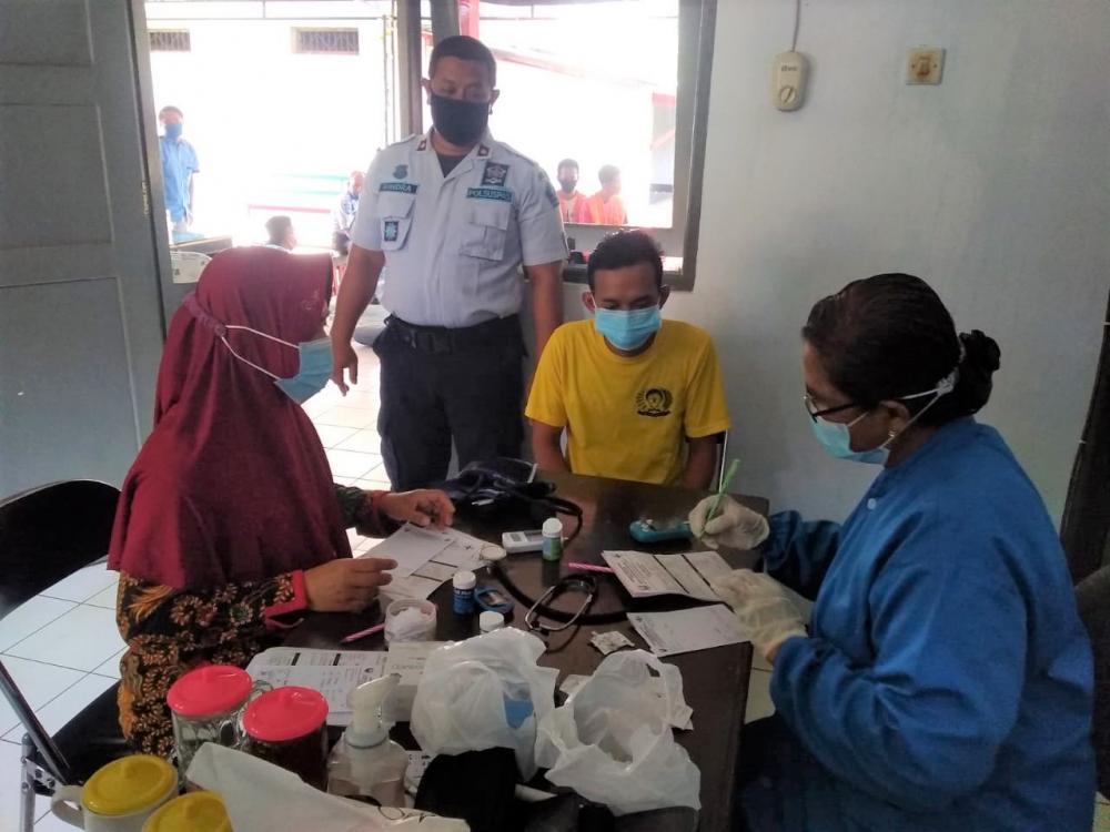 Sebelum Sajikan Makanan, Koki Rutan Batang Harus Prima