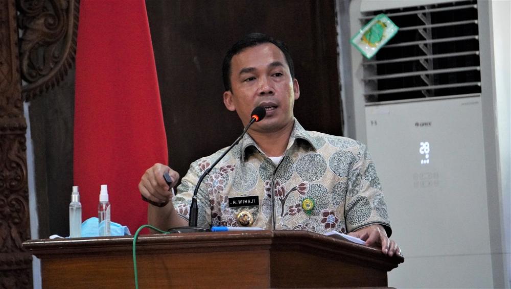 Bupati Batang Pertimbangkan Program Jateng Dirumah Saja