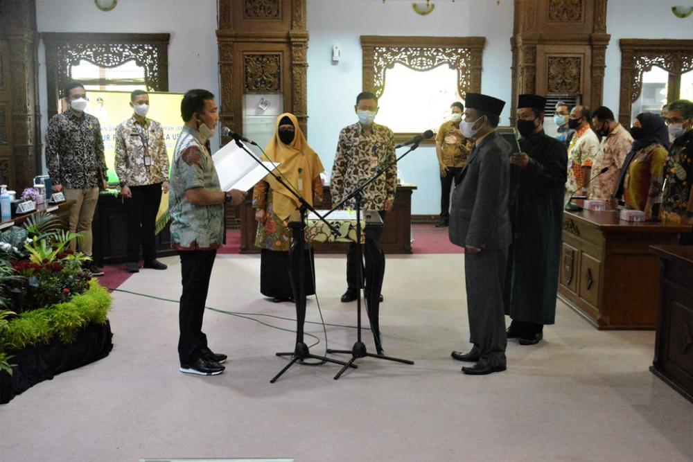 Bupati Batang Lantik Direktur Perumda Aneka Usaha
