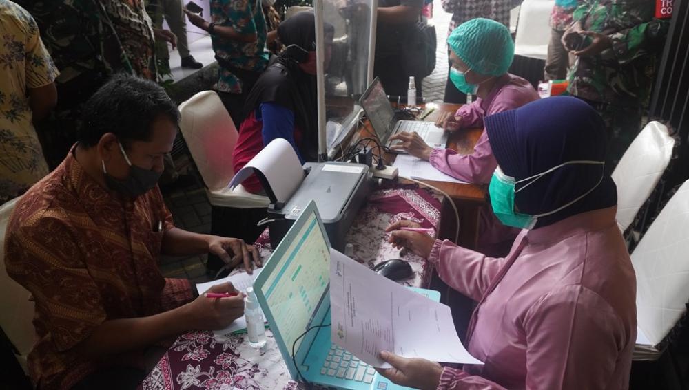 REGISTRASI VAKSINASI PELAYANAN PUBLIK