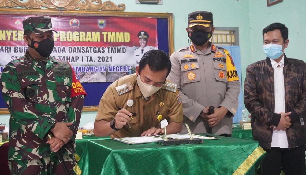 PENYERAHAN PROGRAM TMMD