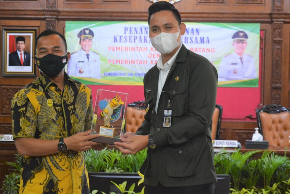 Pemkab Kendal Lakukan Kerjasama Dengan Pemkab Batang