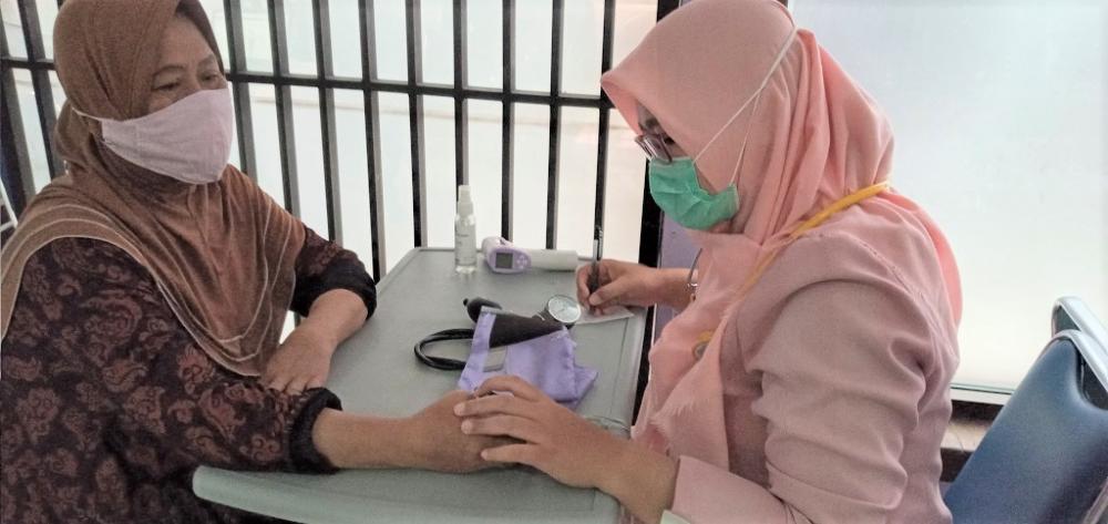 SYARAT UTAMA LANSIA DIPERBOLEHKAN VAKSIN