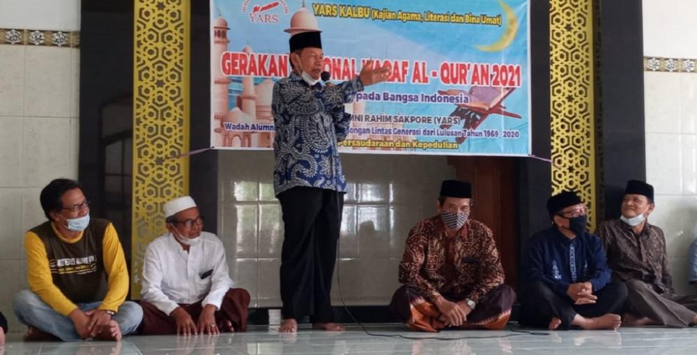Ciptakan Generasi Religi, YARS Serahkan Ratusan Alquran