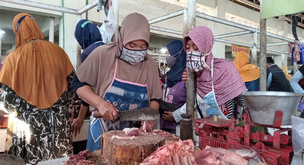 HARGA DAGING SAPI MERANGKAK NAIK
