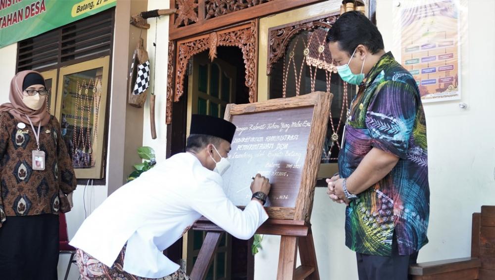 RESMIKAN LABORATORIUM ADMINISTRASI PEMERINTAH DESA