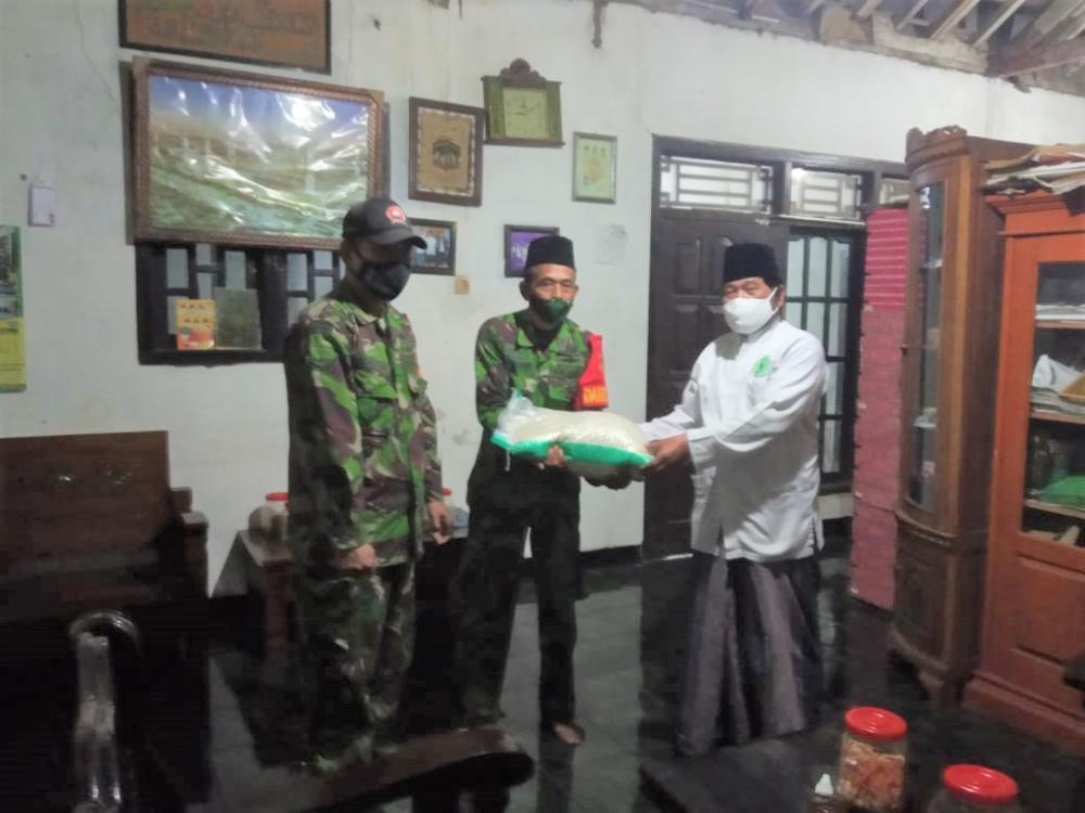 Kunjungi Ponpes, Danramil Reban Minta Santri Terapkan Prokes