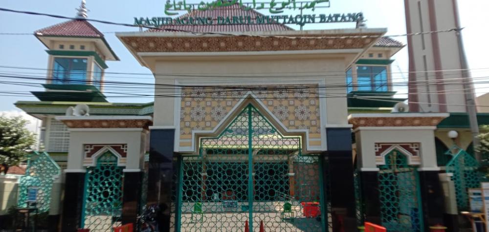Patuhi PPKM Darurat, Masjid Agung Batang Ditutup