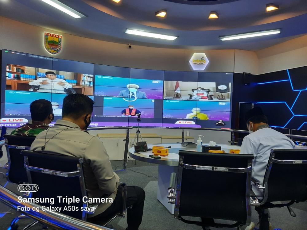 Bupati Batang Turut Saksikan Secara Virtual Imbauan 