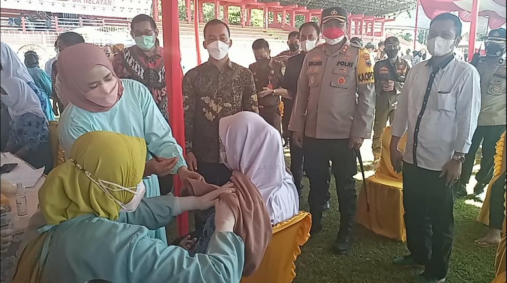 Pelajar SMA di Batang Mulai Divaksinasi
