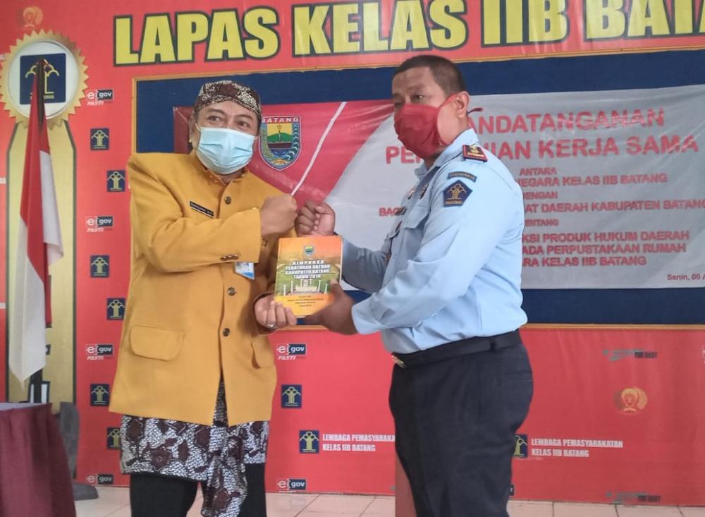 Rutan Batang Tambah Koleksi Produk Hukum Pemda