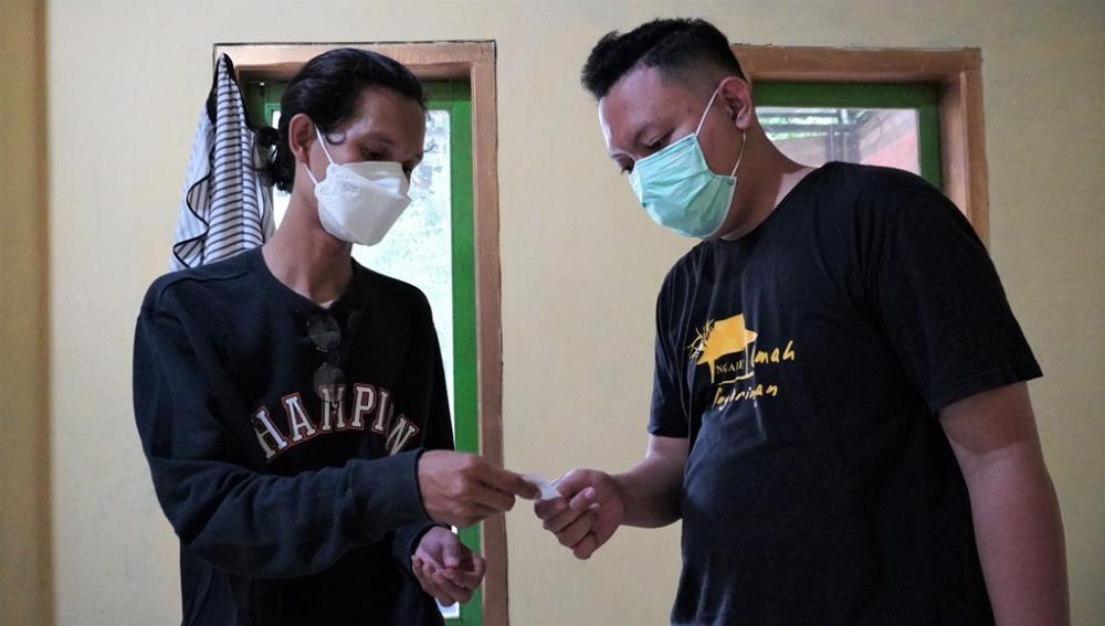 BERIKAN NOTA PEMBAYARAN