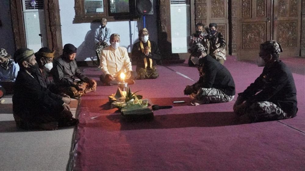 PERAYAAN MALAM SATU SURO