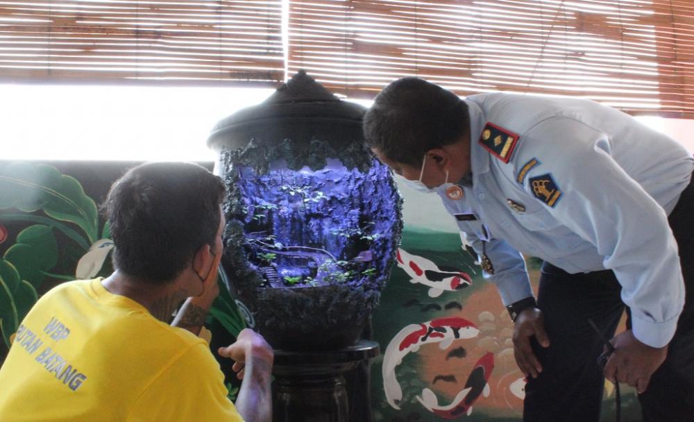 LIHAT HASIL PEMBUATAN GENTONG PEMANDANGAN ALAM