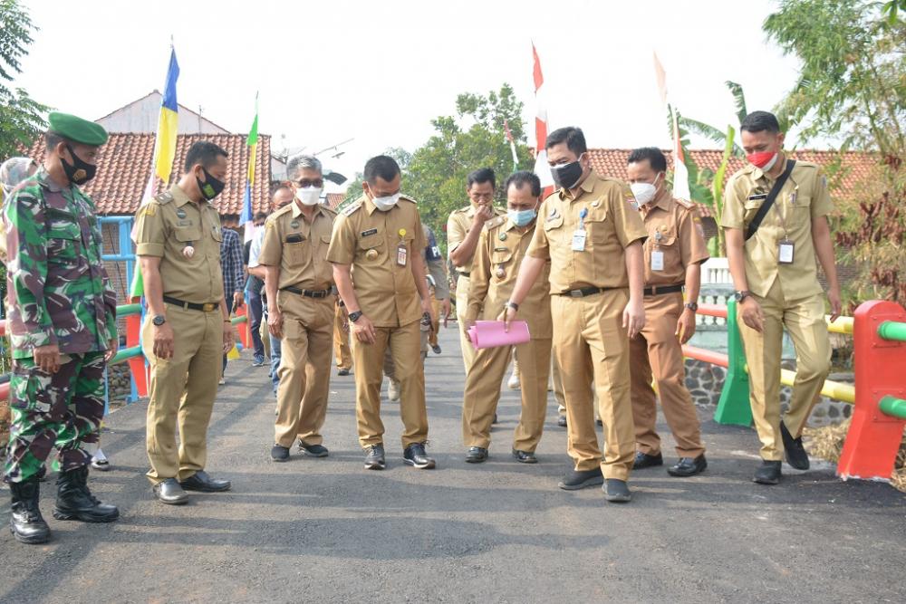 TINJAU JEMBATAN PENGHUBUNG DESA