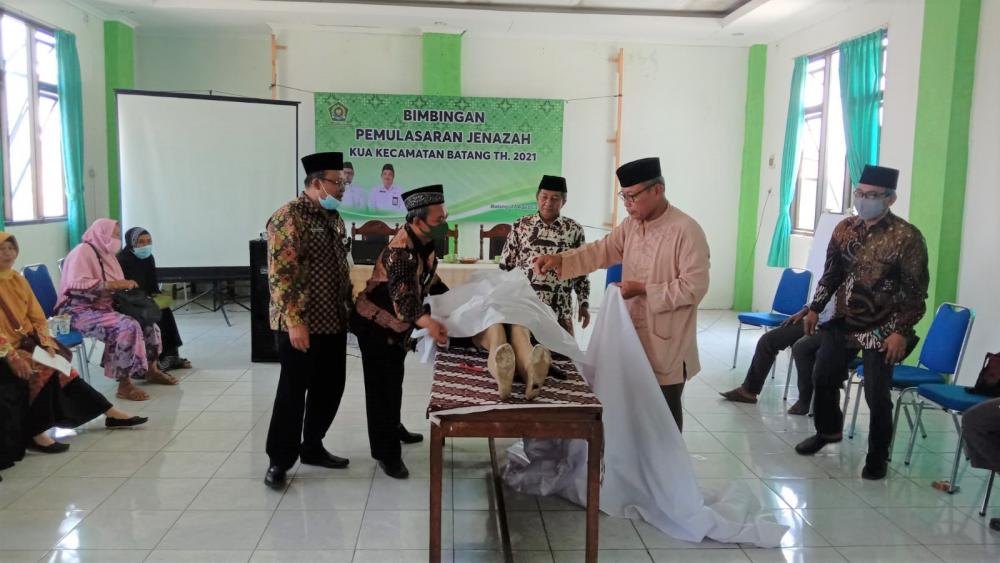 Petugas Instalasi Kamar Mayat Dilatih Pemulasaraan Jenazah