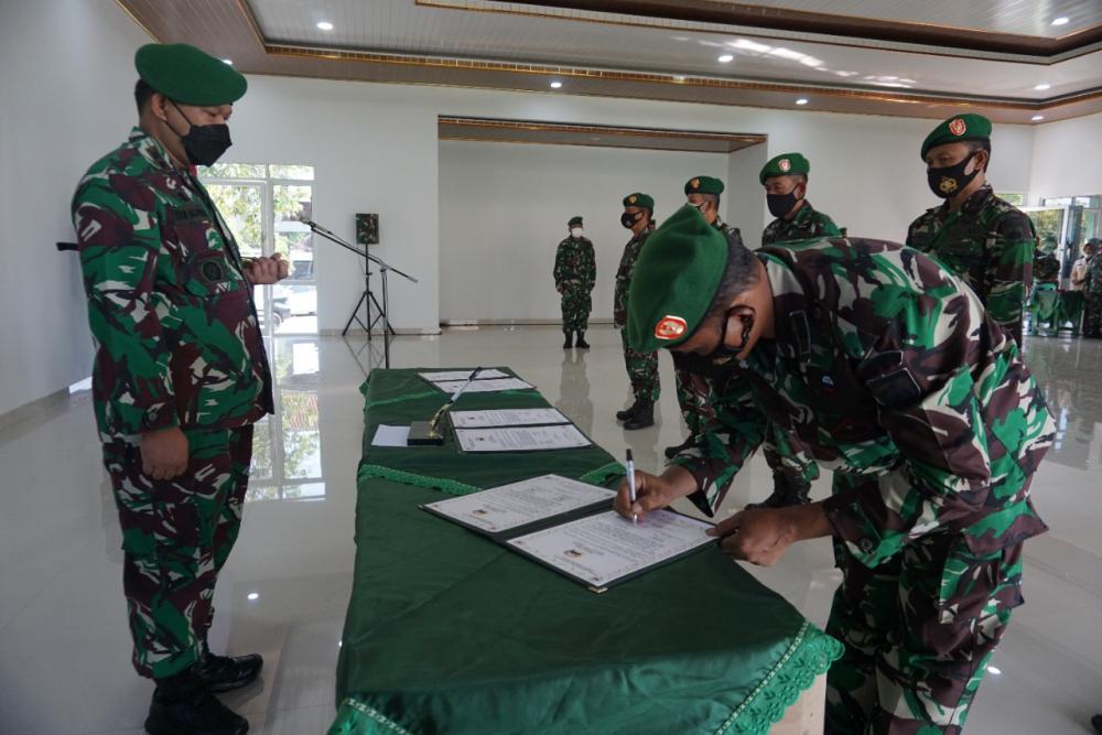 Dandim 0736/Batang Pimpin Sertijab Danramil dan Perwira