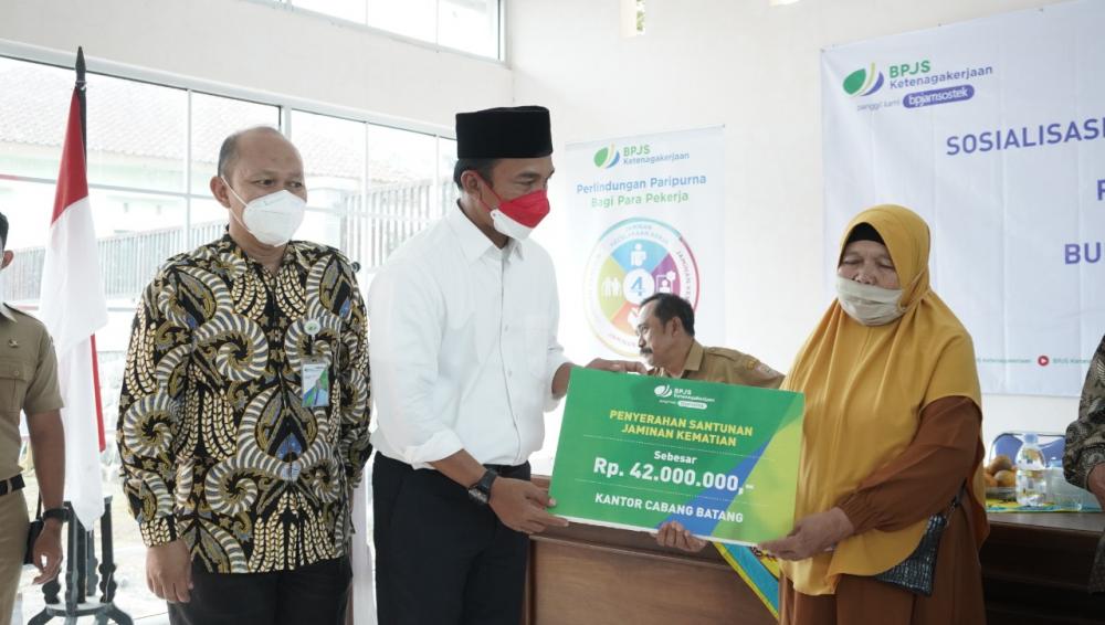 BPJamsostek Batang Keluarkan Penyaluran Santunan Kematian Sebesar Rp2,1 Milyar