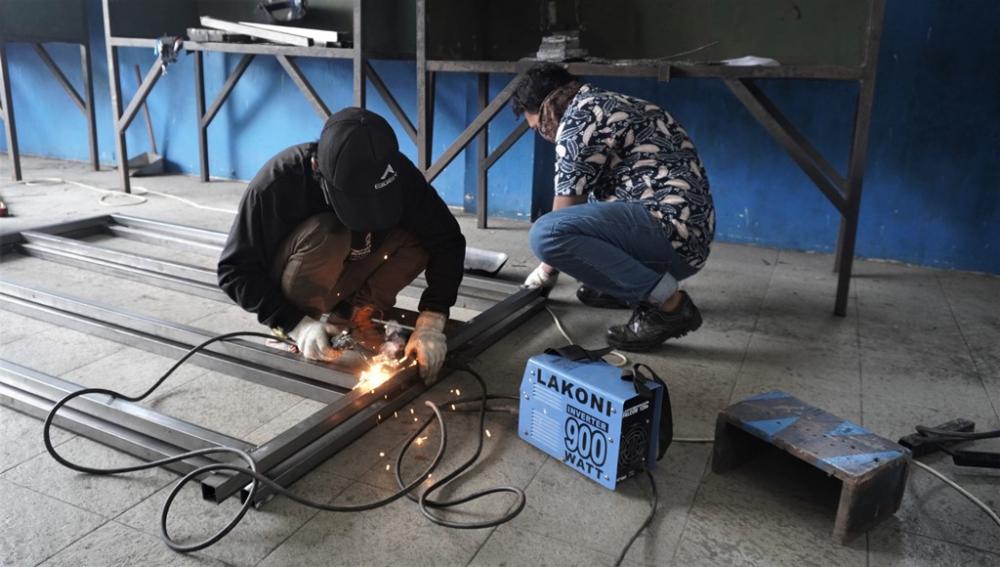 PELATIHAN PENGELASAN