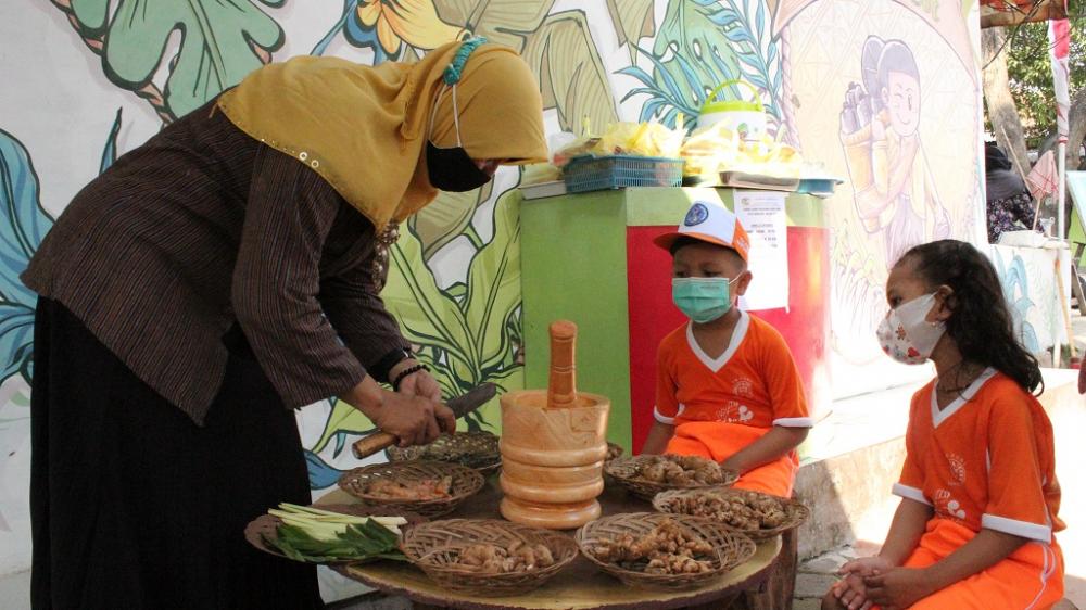 MENGENALKAN PROSES MEMBUAT JAMU 