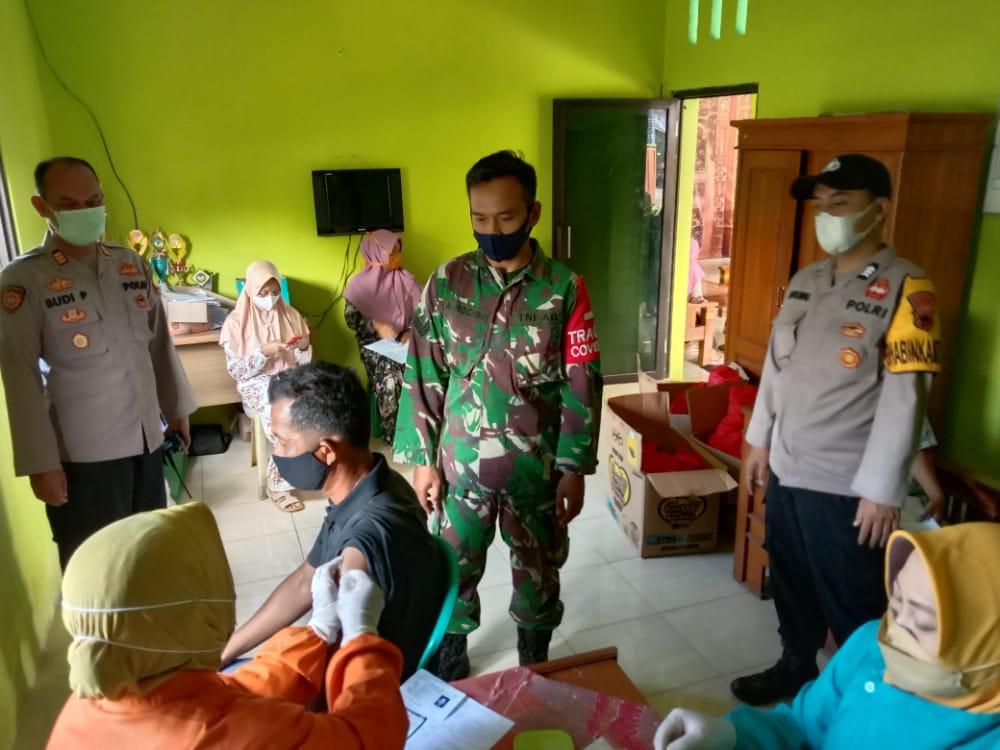 Warga Blado Antusias Vaksinasi Tahap Dua