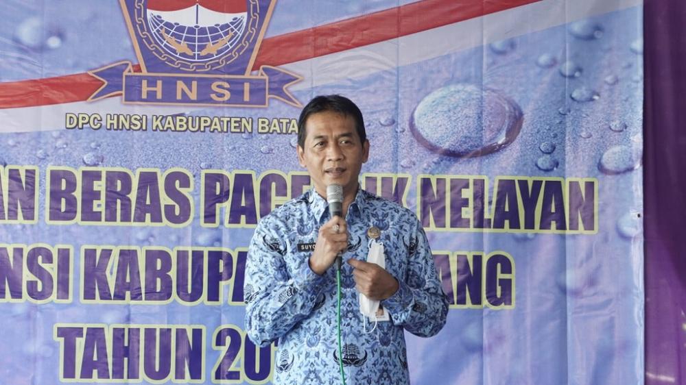 PEMBAGIAN BERAS NELAYAN ALAMI PENURUNAN 