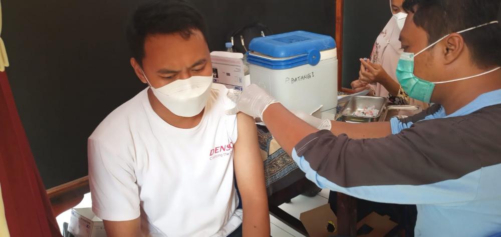 Hadapi Ancaman Omicron, Percepatan Vaksinasi Jadi Solusi