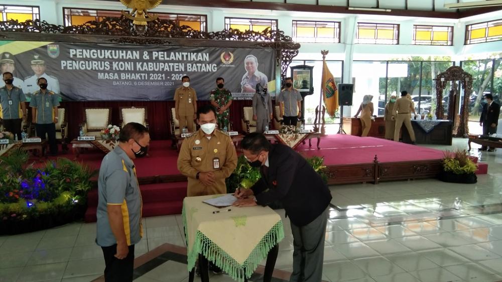 Bupati Batang Minta, KONI Kedepan Untuk Memajukan Prestasi Semua Cabang Olahraga