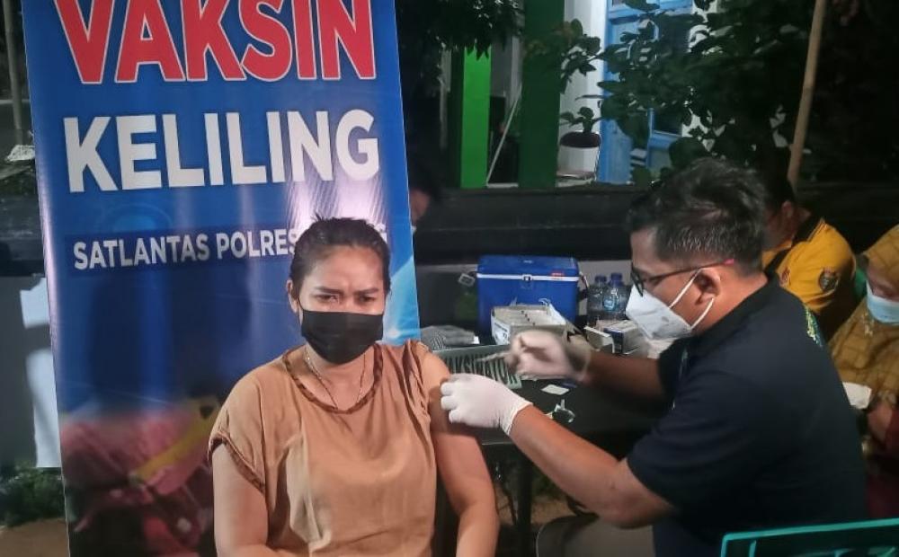 Vaksinasi Malam Hari, Solusi Bagi Kaum Pekerja
