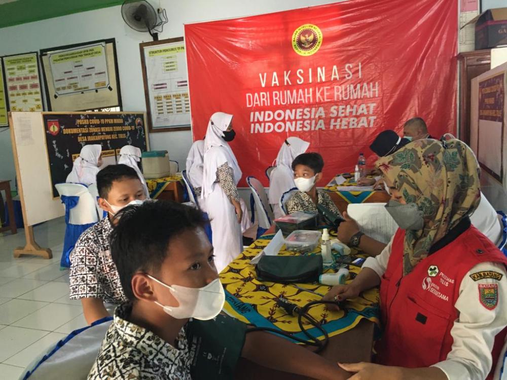 Percepat Vaksinasi Anak Usia 6-11 Tahun, Badan Intelejen Daerah Jateng Buka Gerai Vaksin di Batang 