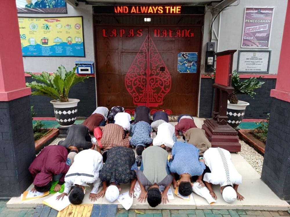 Dapat Asimilasi Covid-19, WBP Lapas Batang Sujud Syukur