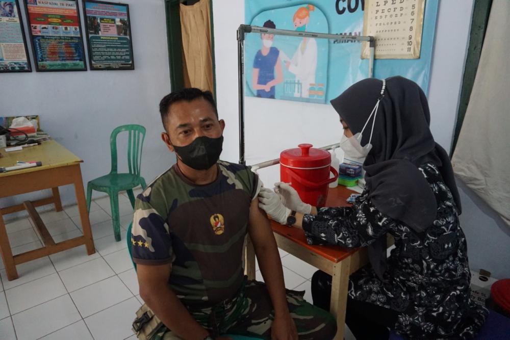 Anggota Kodim 0736/Batang Serentak Divaksin Booster