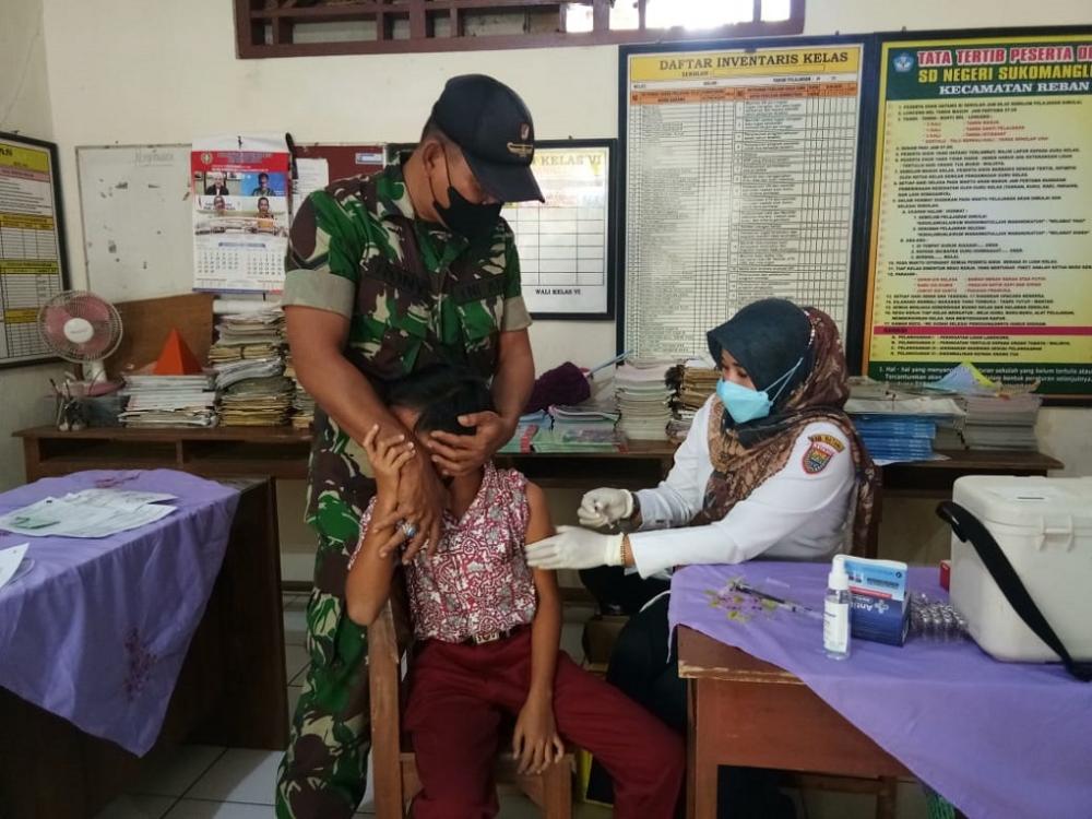 Dosis 2, Vaksinasi Anak Dapat Pendampingan dari Babinsa