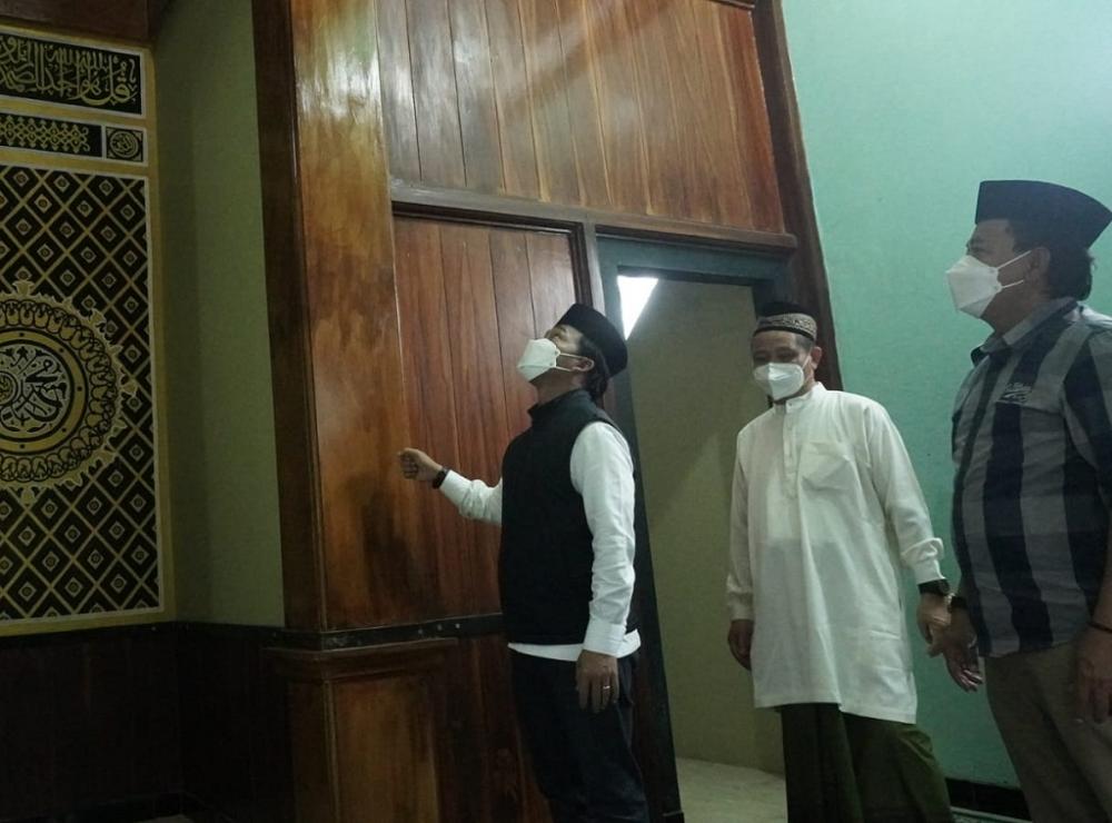 LIHAT BANGUNAN MUSALA AL HIKMAH